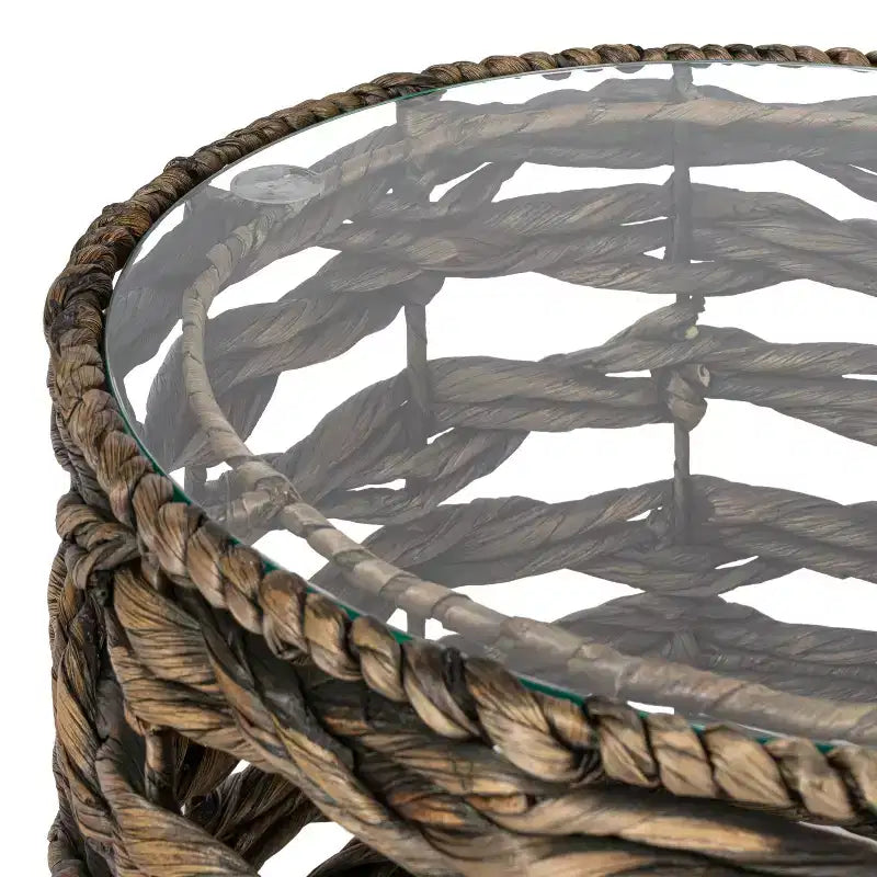 Table d'appoint ronde bohème côtière en jacinthe d'eau tissée à la main de 16 po